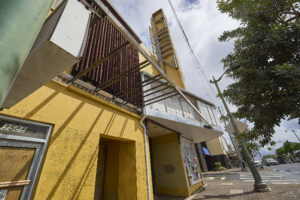 How Kaimuki’s Queen Theater Went From Playhouse To Porn Hub